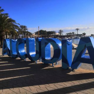 Loučíme se s Alcudií 👋🥺 ale začínáme se těšit na nové místo 👀🤩 . . . . . . . #portdealcudia #alcudia #sunatthebeach...